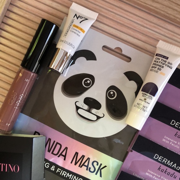 Beauty Makeup Skincare Product Deluxe Sample Bundle - Picture 2 of 15